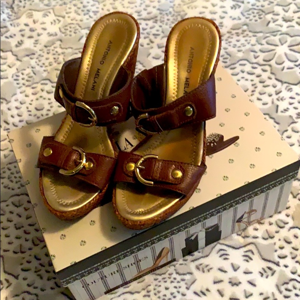 Antonio Melani wedges